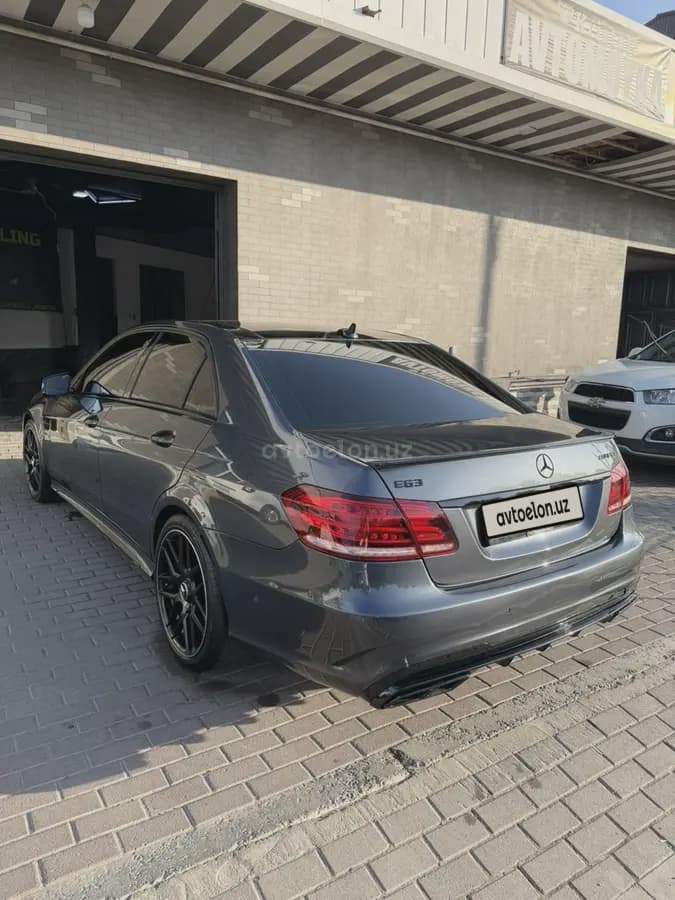 Mercedes-Benz E 200 2015 — 4