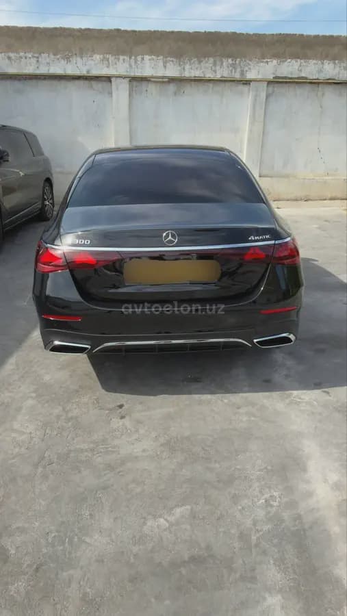 Mercedes-Benz E 300 2025 — 2
