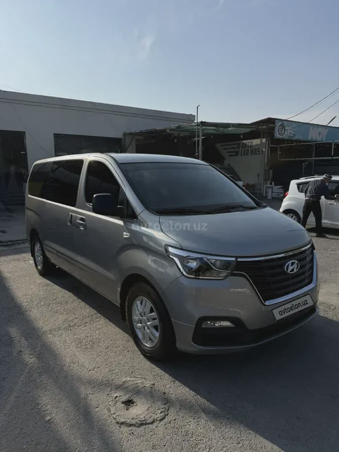 Hyundai Starex 2019 — 2
