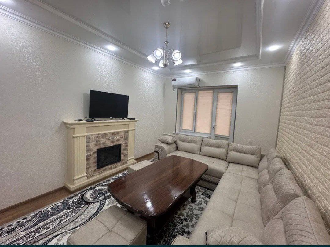 Чиланзар 1 квартал. 3-комн • 90м² • 2/4 — 1