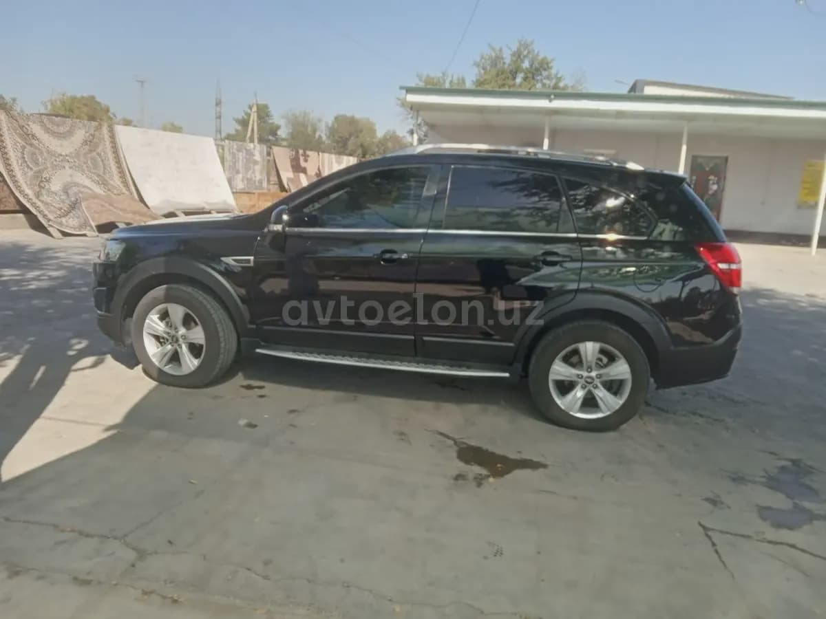 Chevrolet Captiva, 3 позиция 2011 — 2