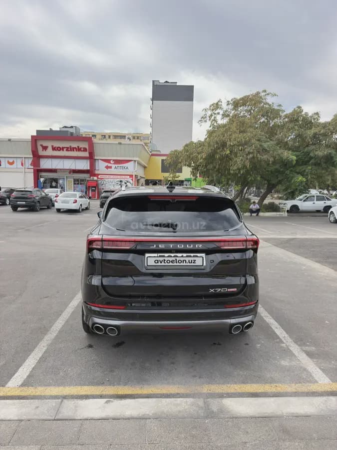 Jetour X70 Plus 2023 — 2