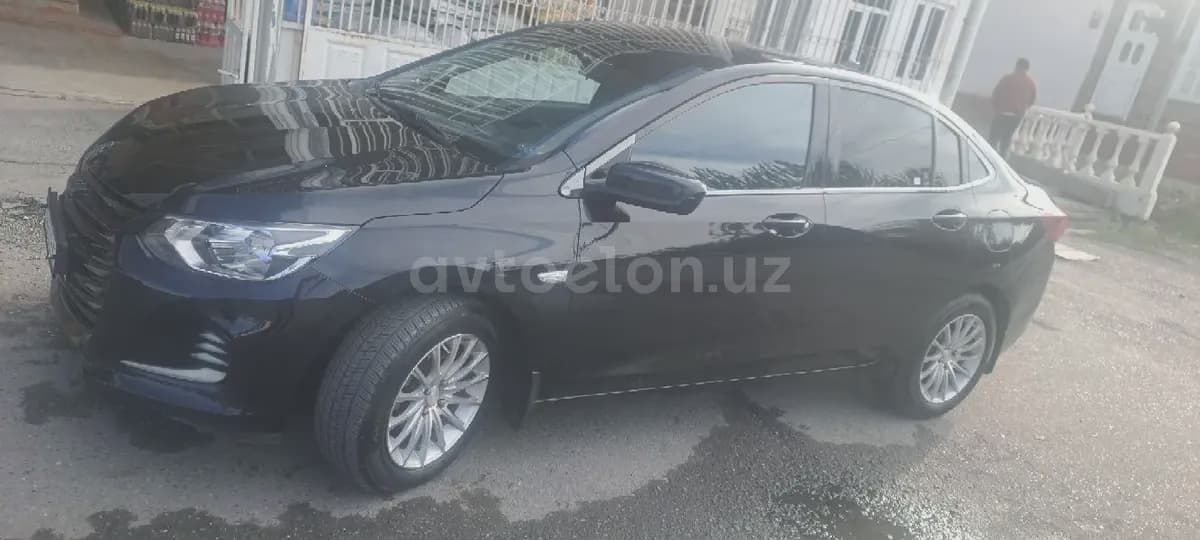 Chevrolet Onix 2023 — 2
