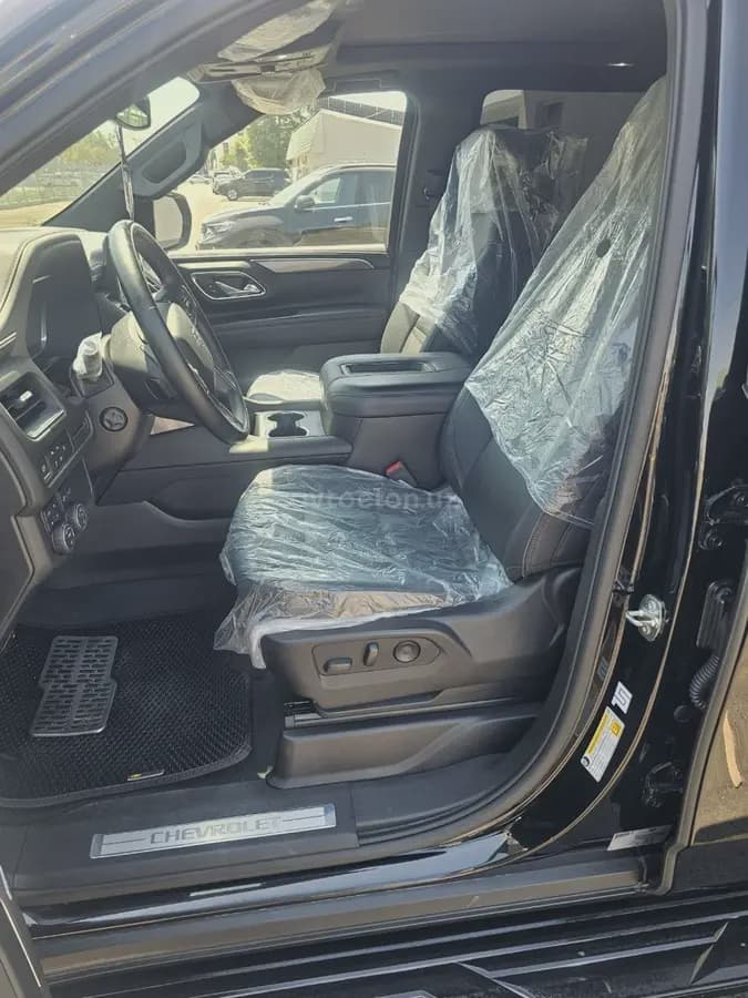 Chevrolet Tahoe 2023 — 3