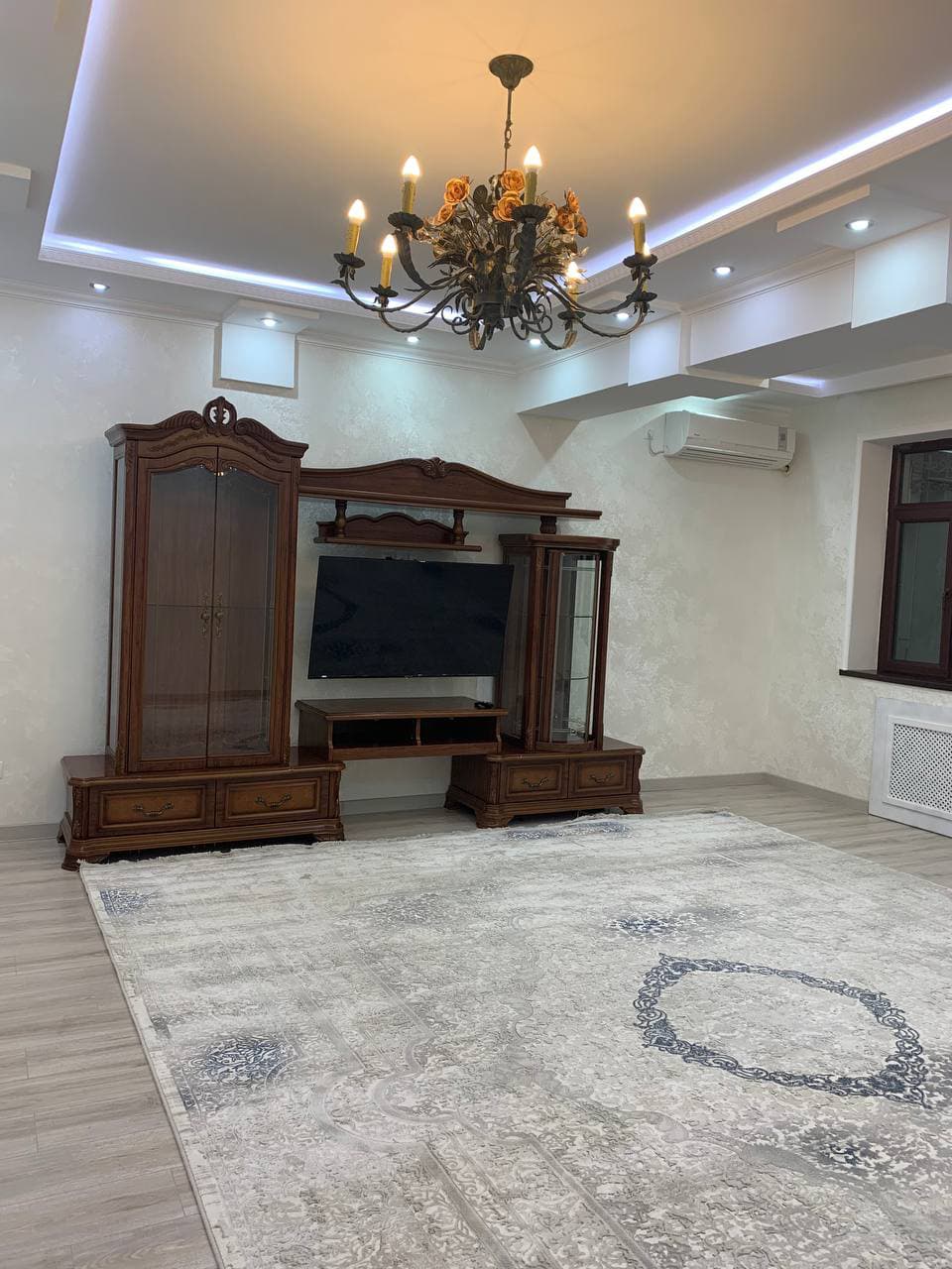 Сдам квартиру 4 комнаты — 4