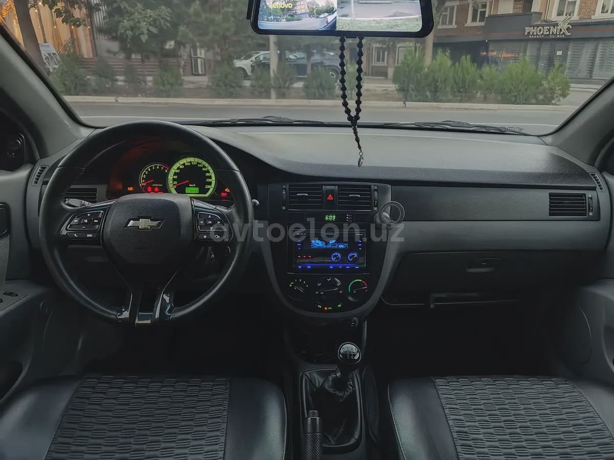 Chevrolet Lacetti, 1 позиция 2013 — 4