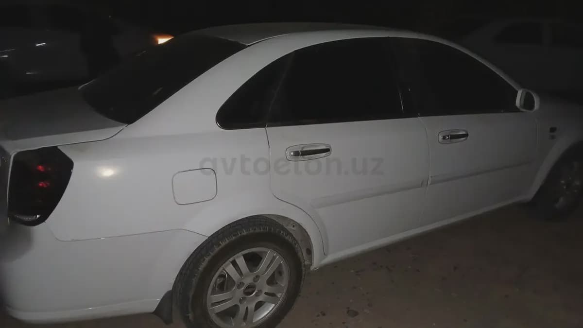 Chevrolet Lacetti, 2 позиция 2011 — 4