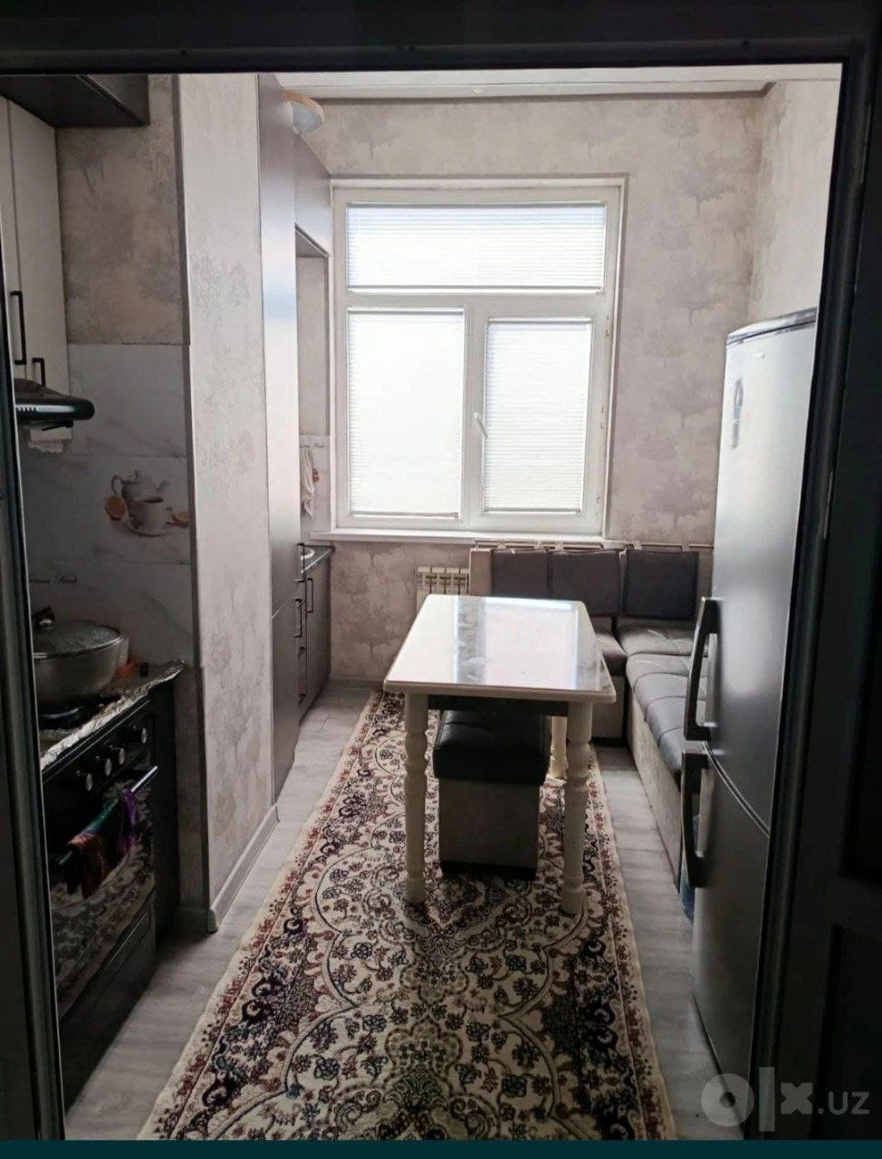 SERGELI CHOSHTEPA — 3