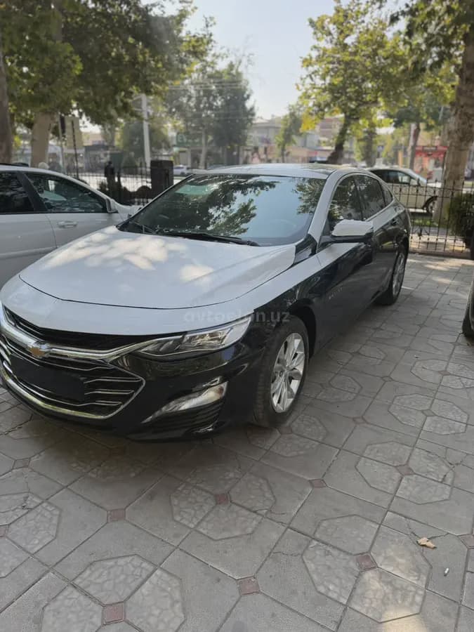 Chevrolet Malibu 2 2022 — 2