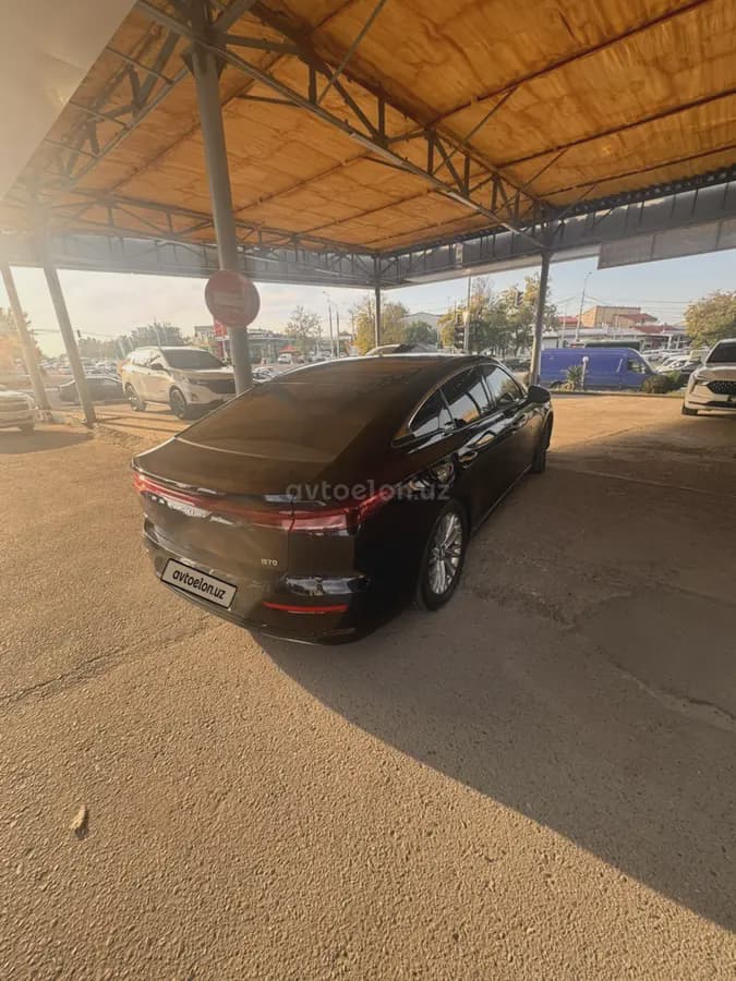FAW Bestune B70 2025 — 1