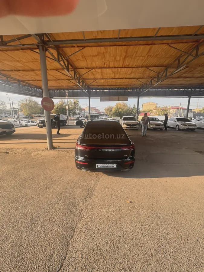 FAW Bestune B70 2025 — 2