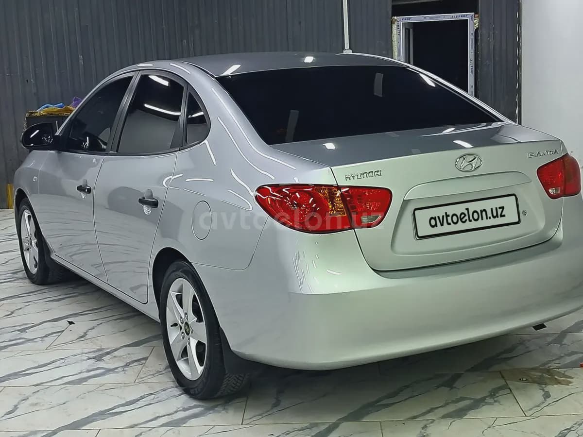 Hyundai Avante 2008 — 1