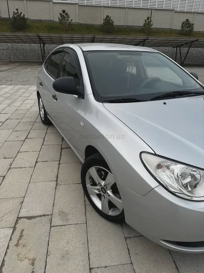 Hyundai Avante 2008 — 4