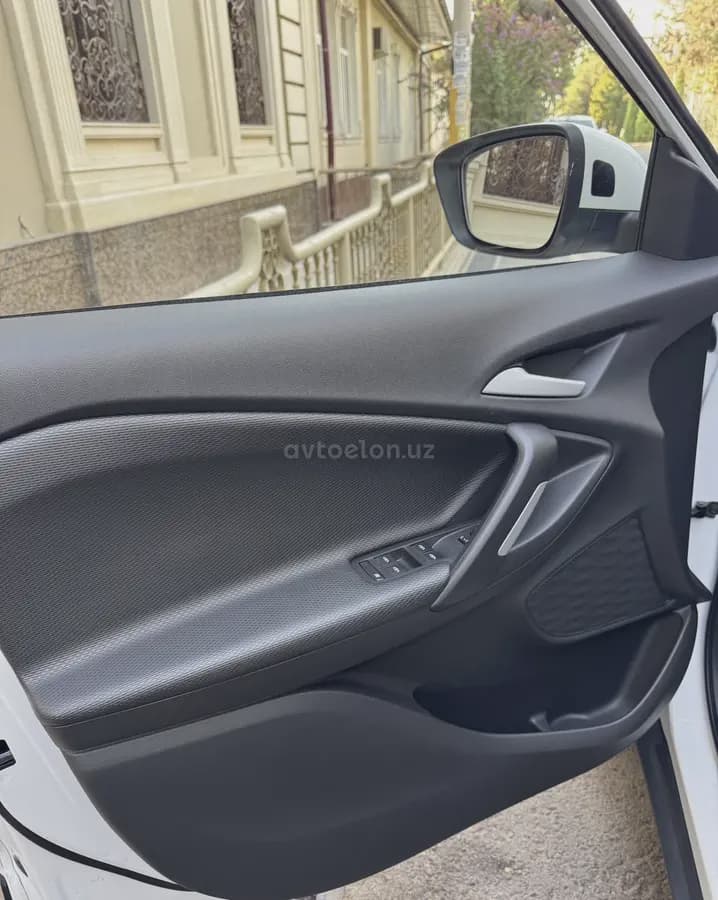 Chevrolet Tracker, 2 позиция 2025 — 2