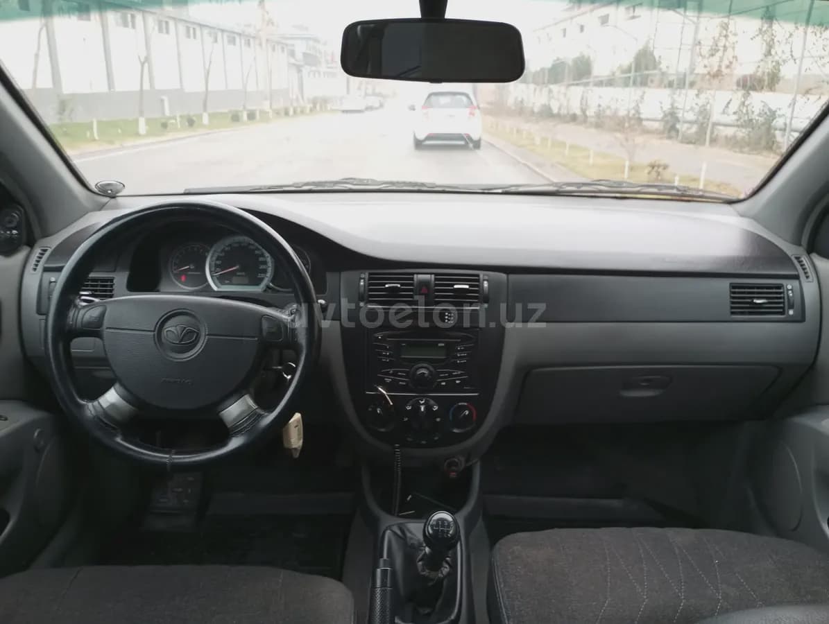 Chevrolet Gentra, 1 позиция Газ-бензин 2015 — 2