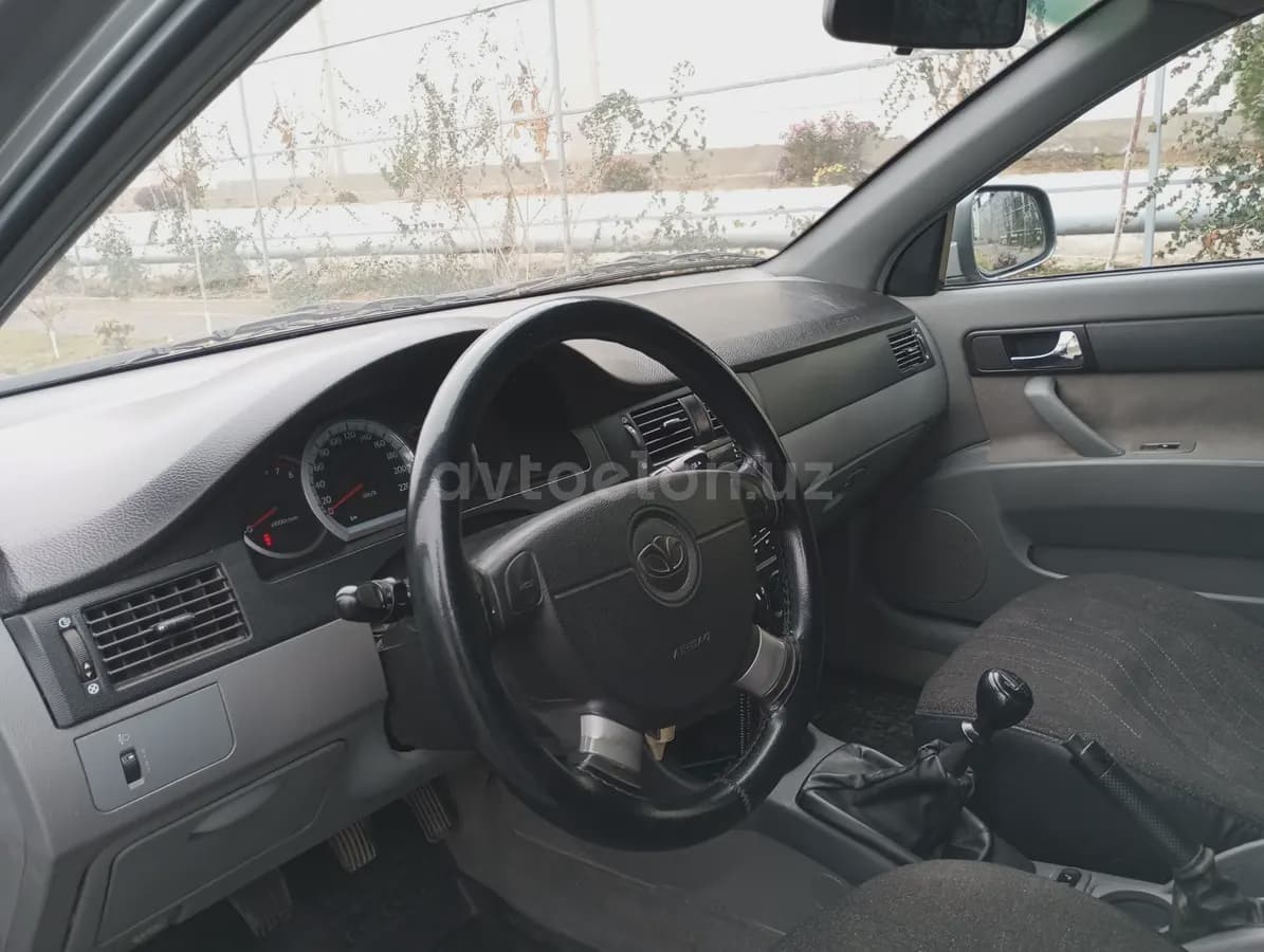 Chevrolet Gentra, 1 позиция Газ-бензин 2015 — 3