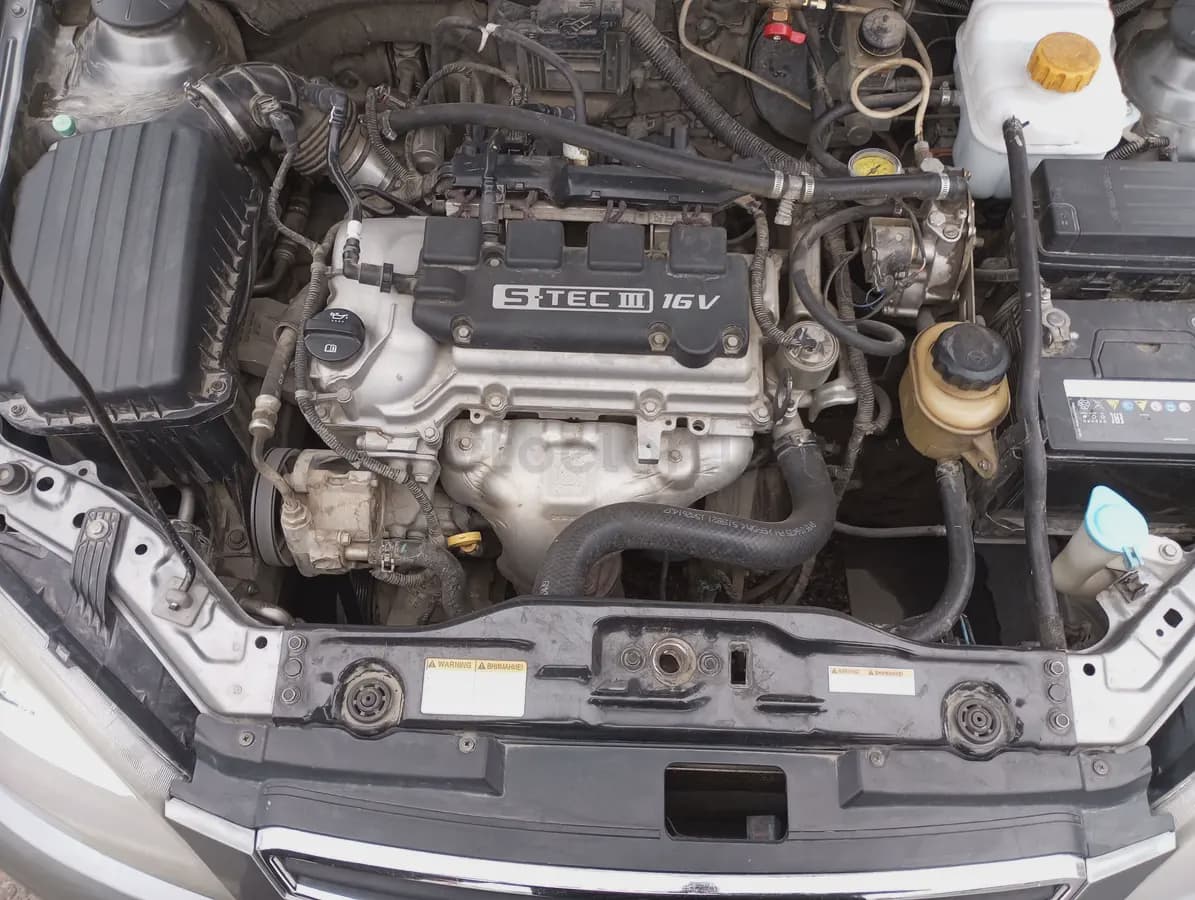 Chevrolet Gentra, 1 позиция Газ-бензин 2015 — 4