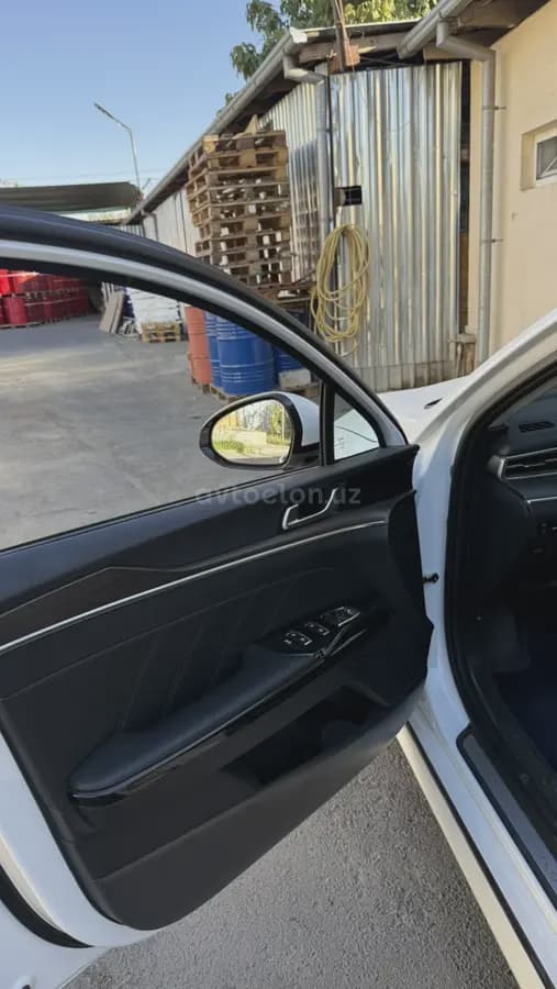 Kia K5 2025 — 4