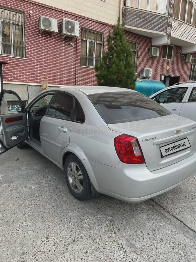 Chevrolet Lacetti, 2 позиция 2014 — 2
