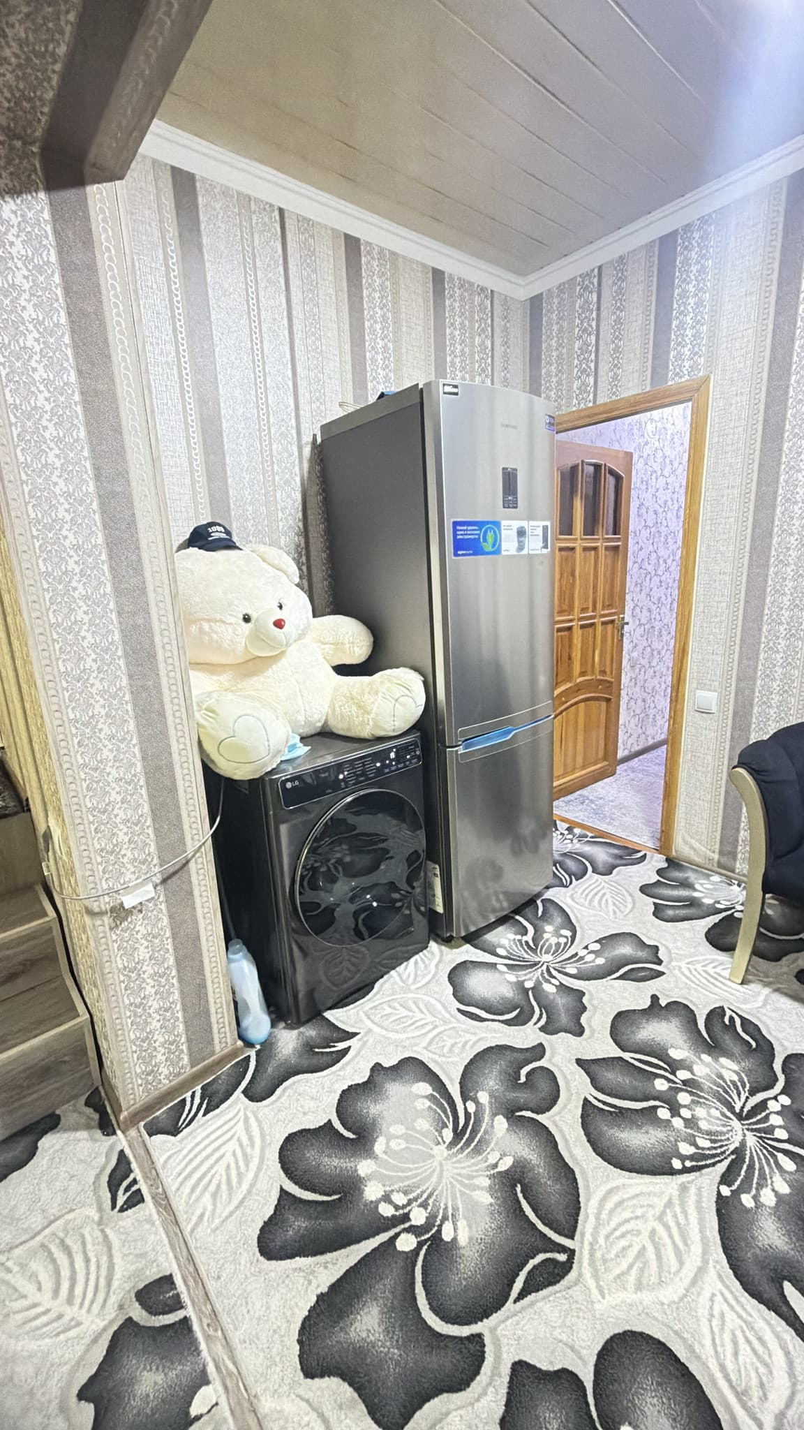 2 xonali 2/6 balkon,podvali bor agaroti bor brinchi etaj — 3