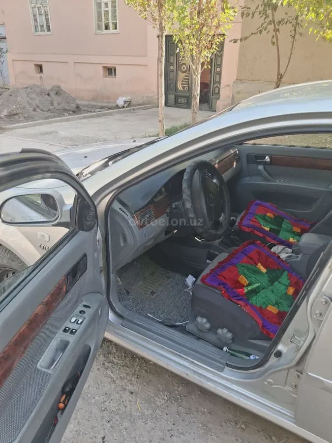 Chevrolet Lacetti, 2 позиция 2010 — 3