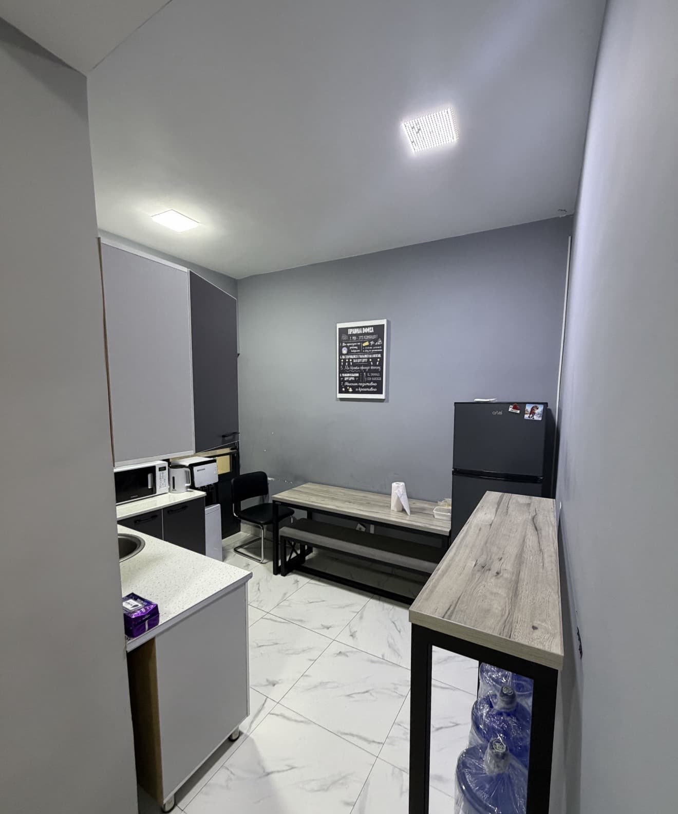 Arenda Ofis Nejiloy 300 kv Сайрам. 4500 долл Тел 930651070 — 3
