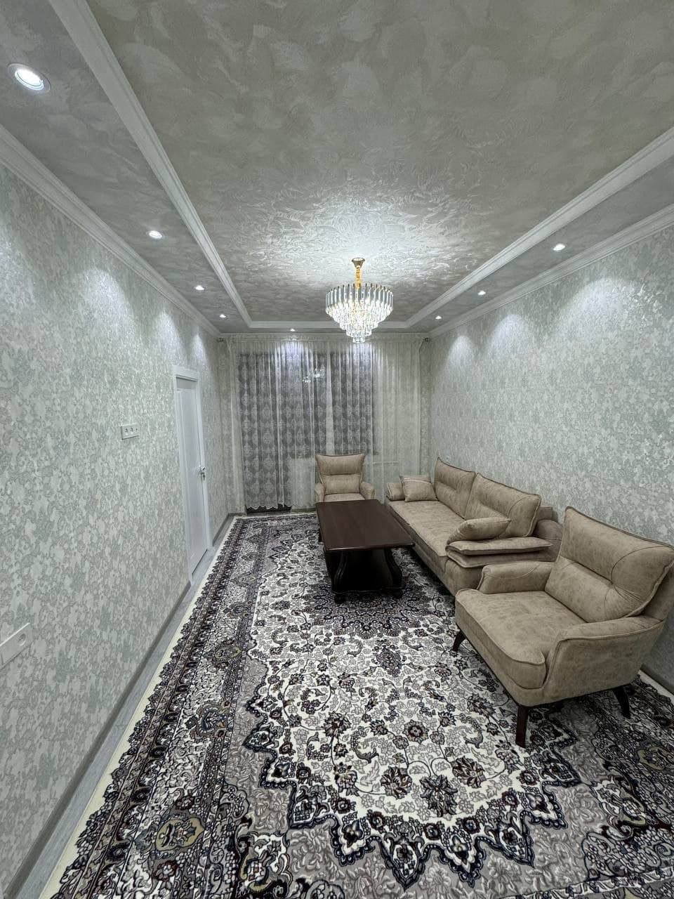 Феруза массив 2/2/4 Зеркалка Балкон 1.5*3 75000y.e. — 2