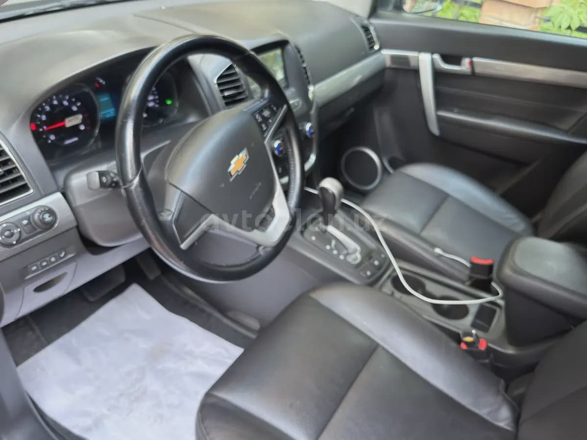 Chevrolet Captiva, 4 позиция 2018 — 3