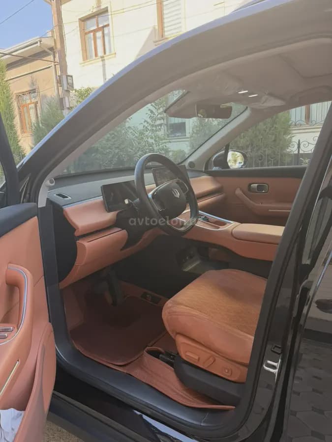 Leapmotor C16 2025 — 5