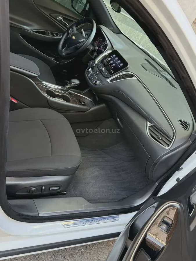 Chevrolet Malibu 2 2023 — 2