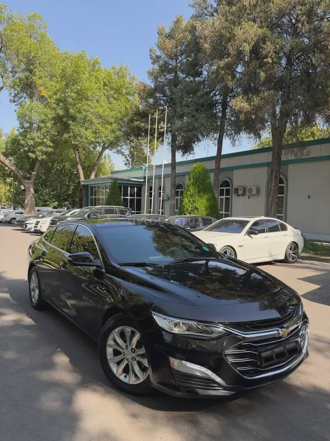 Chevrolet Malibu 2 2021 — 2