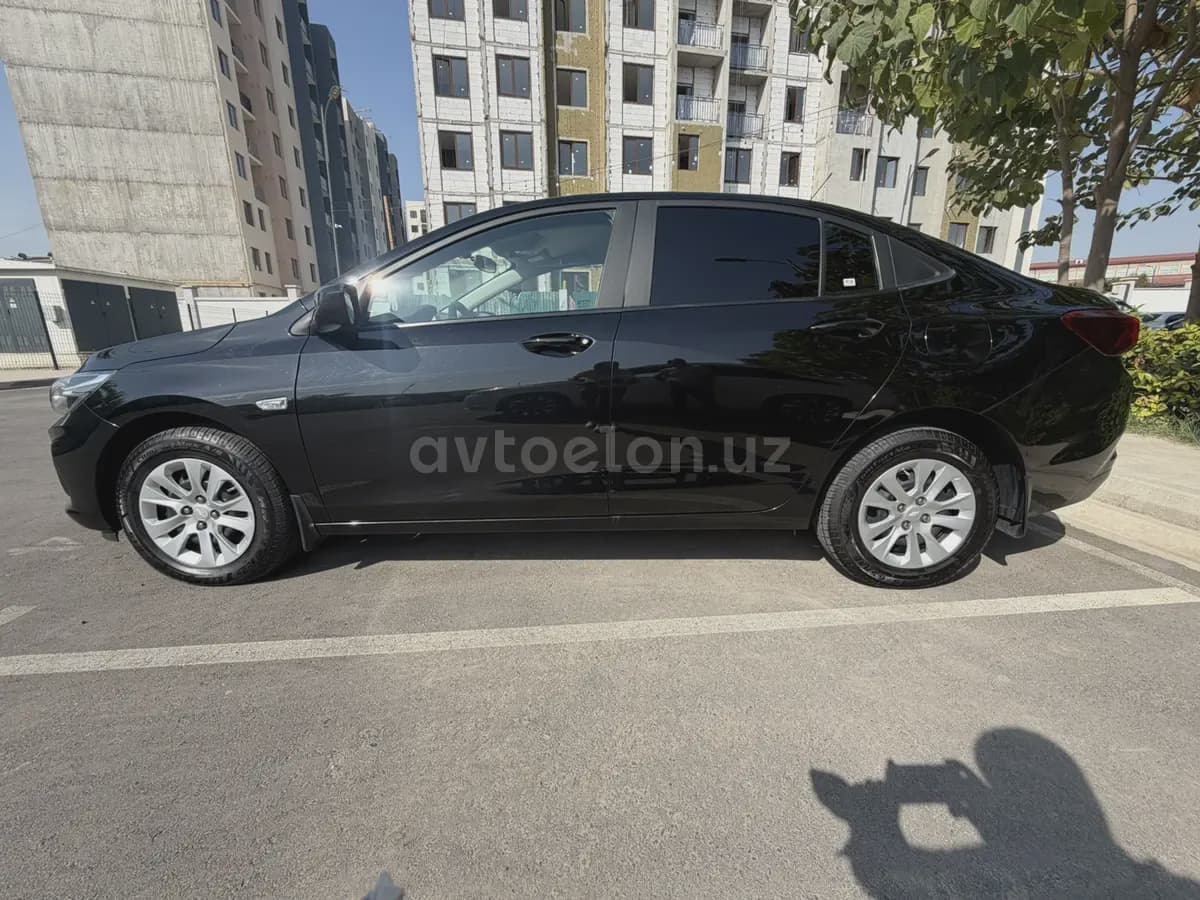 Chevrolet Onix 2025 — 3