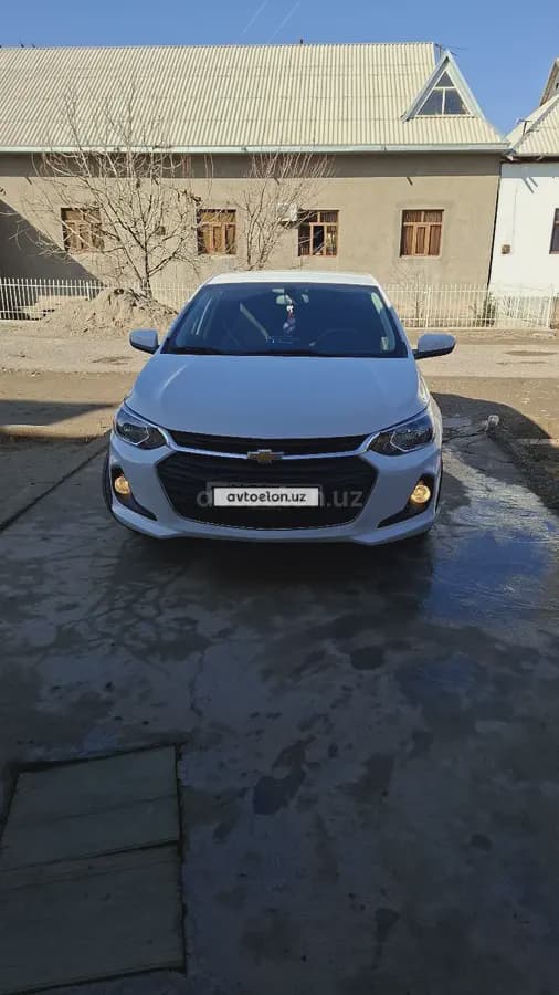 Chevrolet Onix 2023 — 1