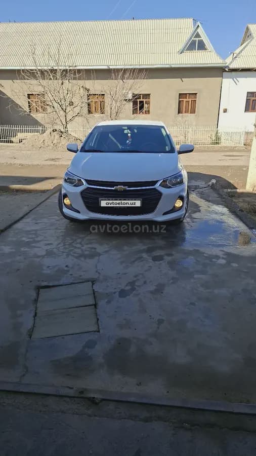 Chevrolet Onix 2023 — 2