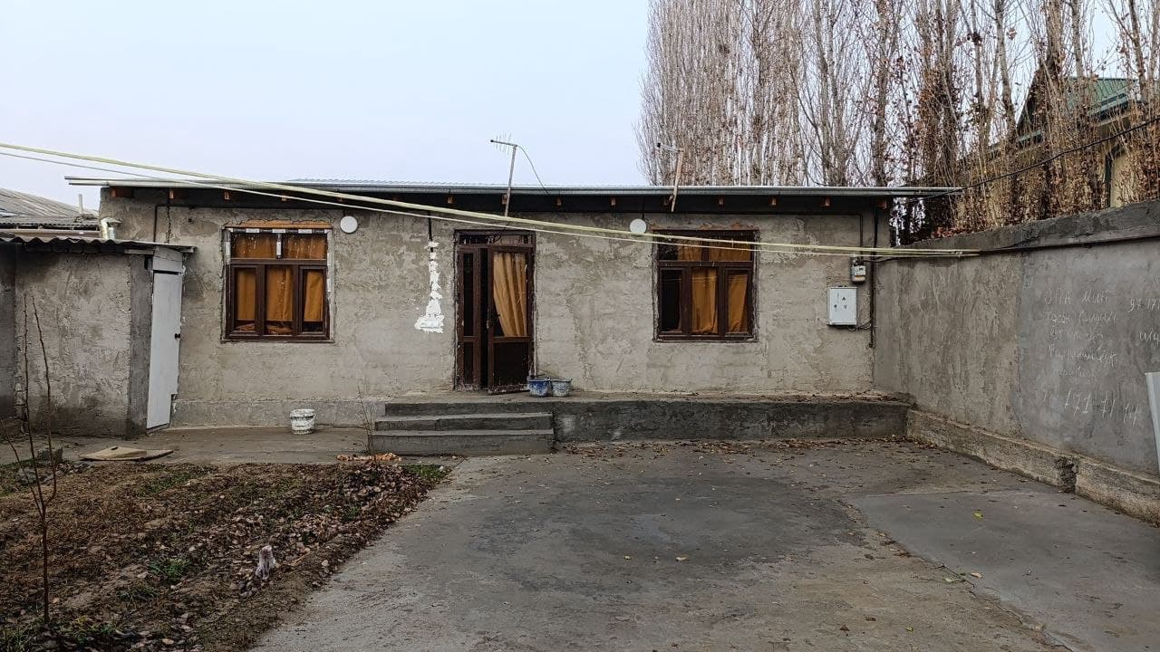 Бозсувда 2 сотик ховлимни сотаман — 5