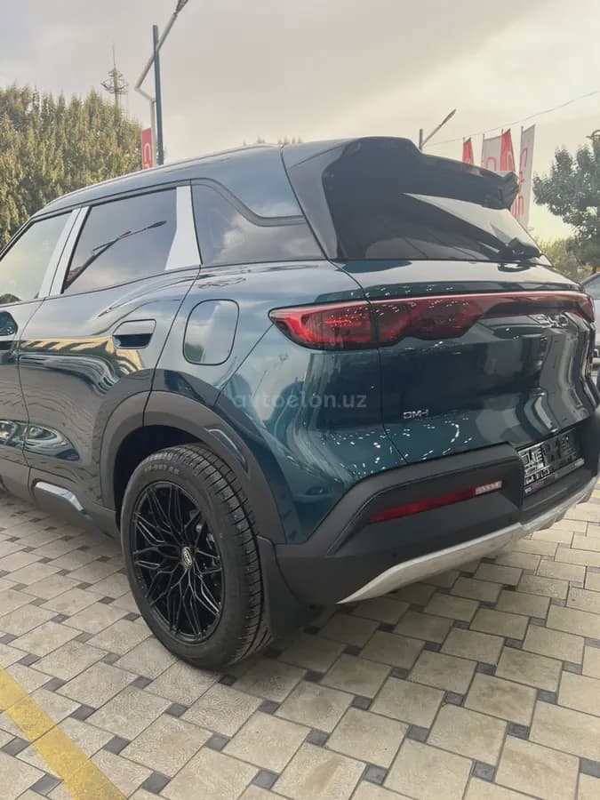 BYD Yuan UP DM-i 2026 — 3