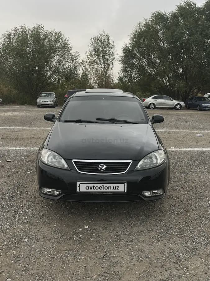 Chevrolet Lacetti, 1 позиция Газ-бензин 2004 — 1