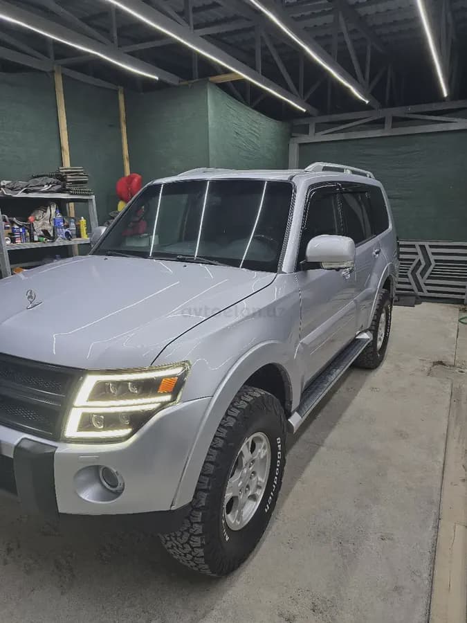 Mitsubishi Pajero 2008 — 2