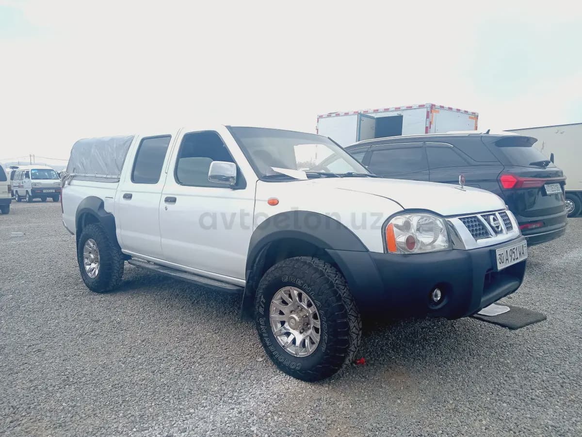 Nissan NP300 2008 — 1