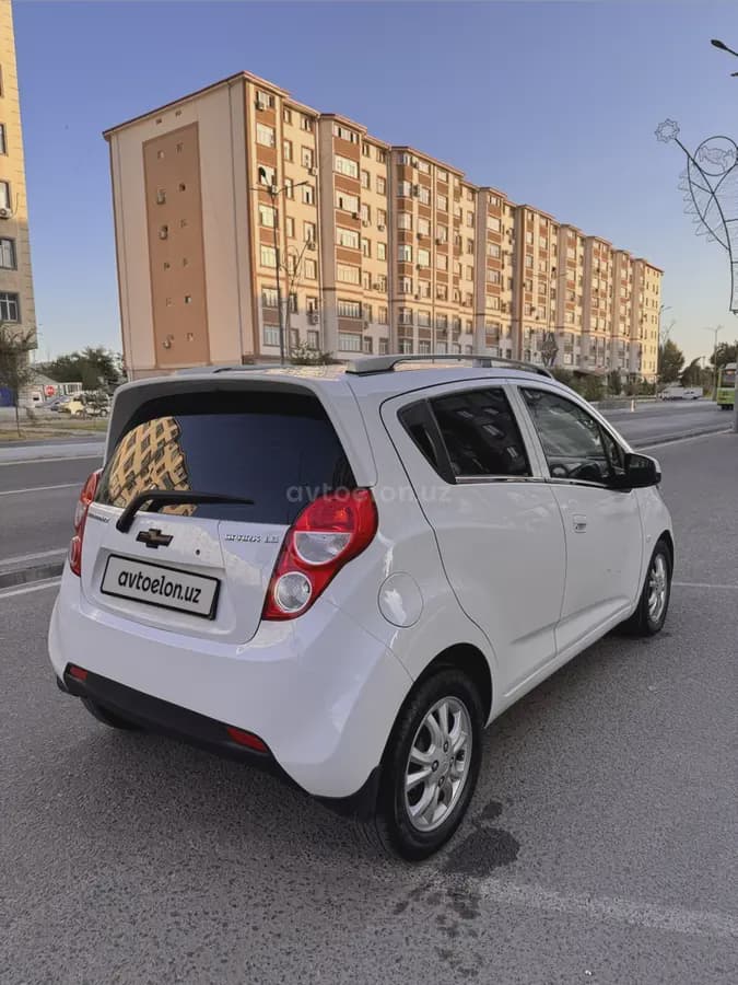 Chevrolet Spark 2015 — 3