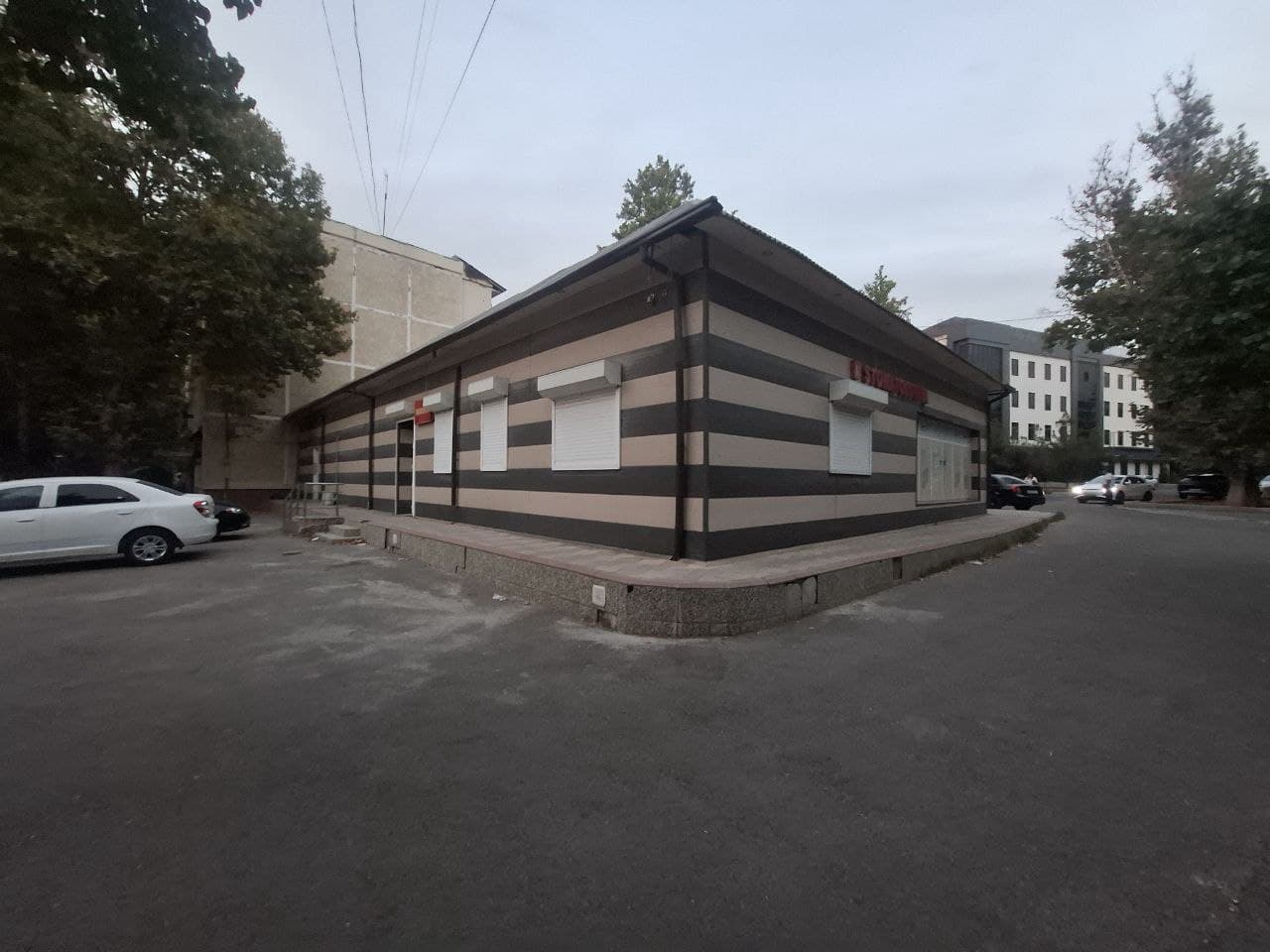 Продаётся не жилой памишеня под строительство мирзо Улугбекиский район Ориентир массив Феруза 2 линя — 3