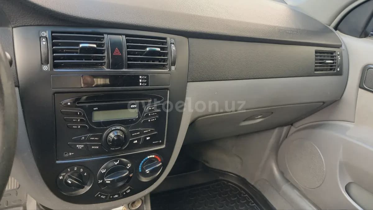 Chevrolet Gentra, 1 позиция 2015 — 5