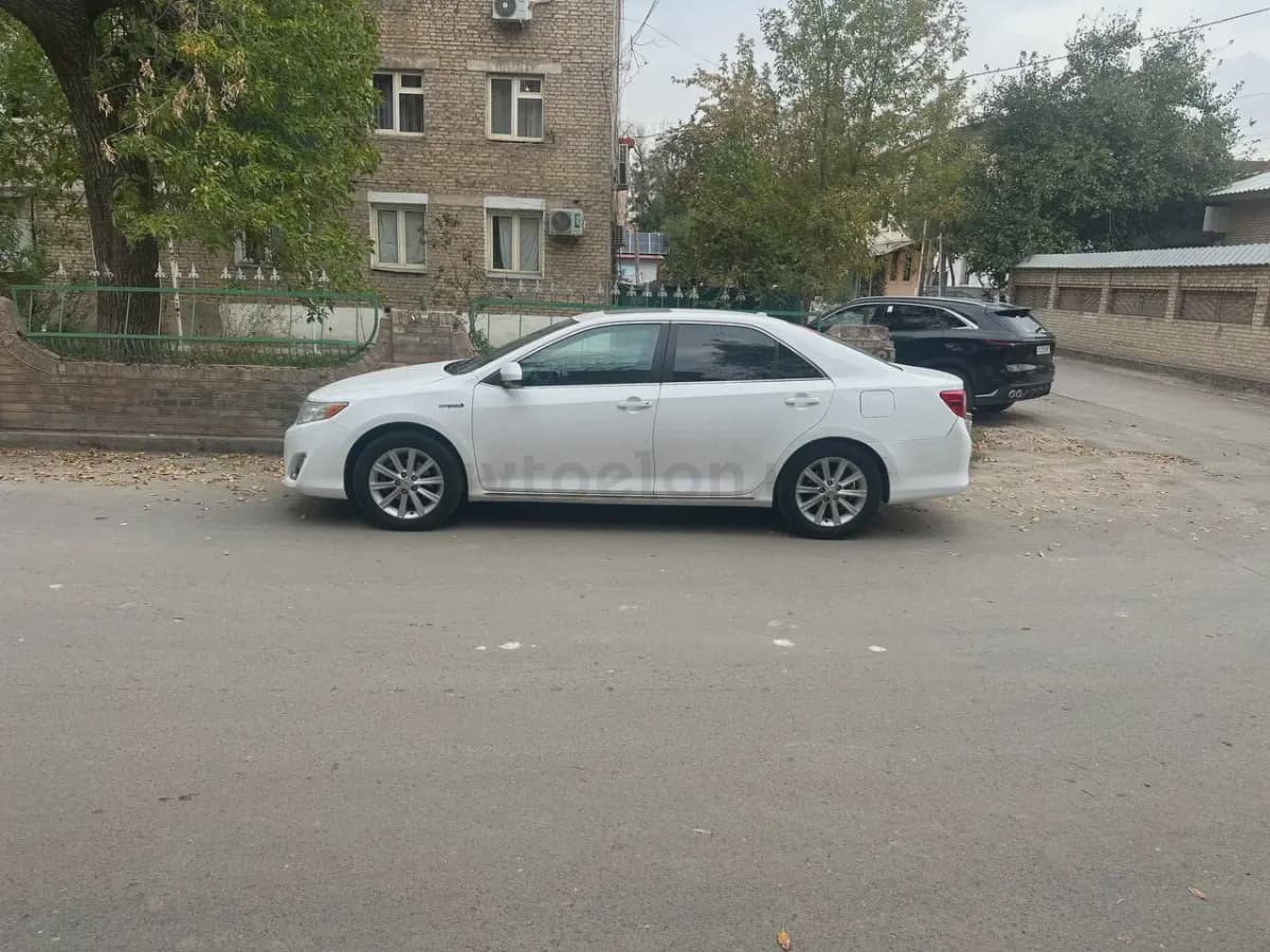 Toyota Camry 2012 — 3