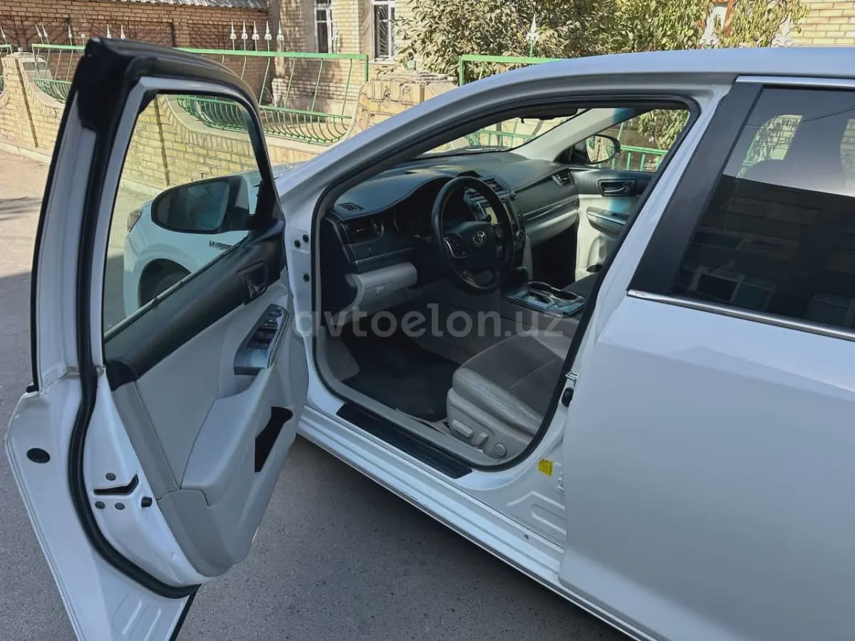 Toyota Camry 2012 — 5