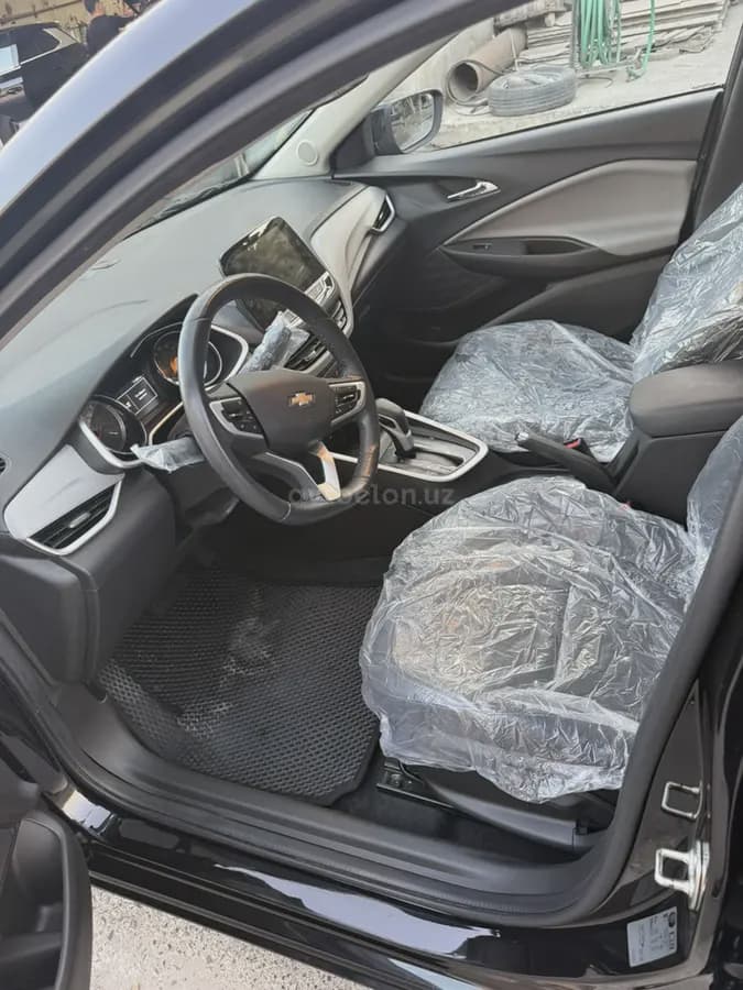 Chevrolet Onix 2025 — 3