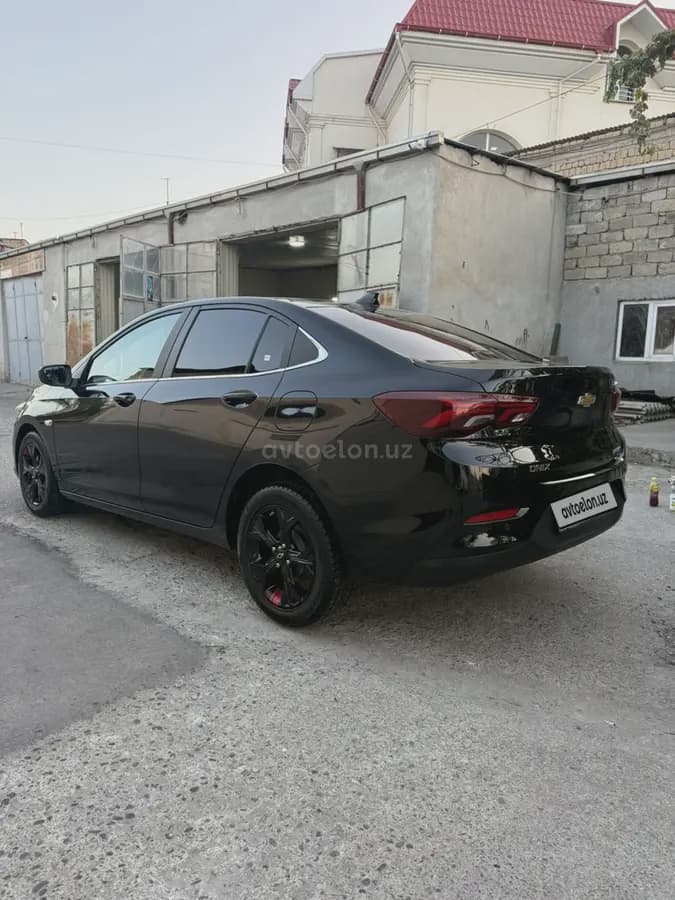 Chevrolet Onix 2025 — 4