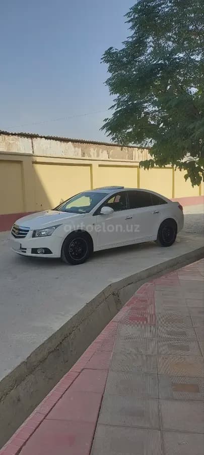 Chevrolet Lacetti, 2 позиция 2009 — 3