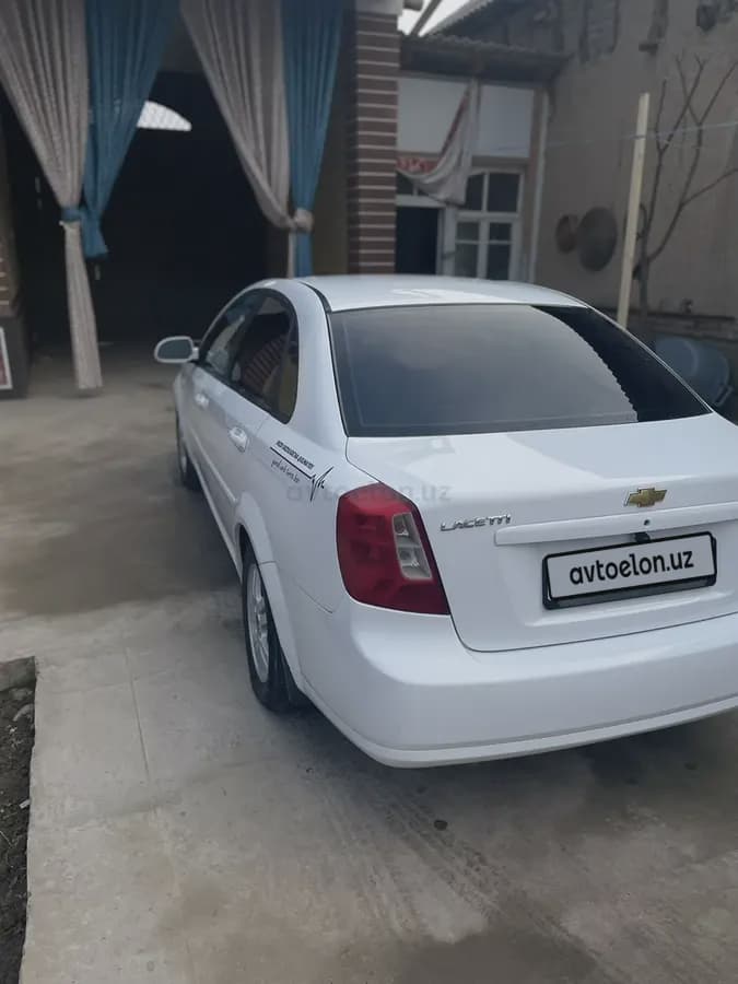 Chevrolet Lacetti, 3 позиция 2011 — 2