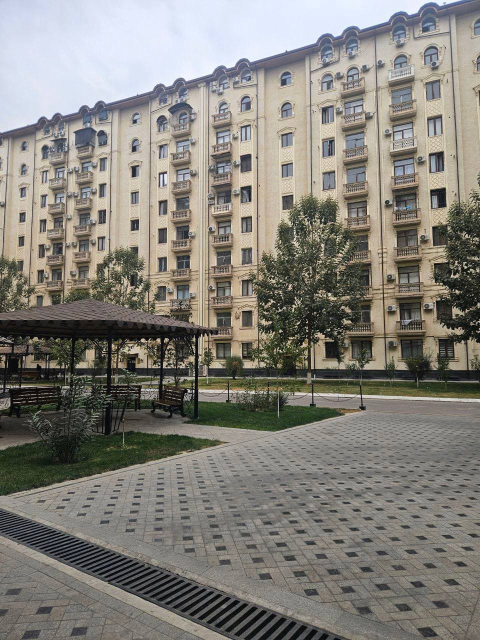 Продаётся 4-х комнатная квартира ЖК Poytaxt GavhariОриентир: Ц-2, метро Минор, Алайский рынок, Юнусабадский район — 4