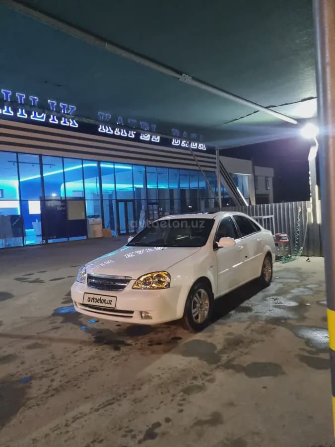 Chevrolet Lacetti, 3 позиция 2010 — 2